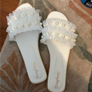 White Pearl Embellished Women's Slide Sandals